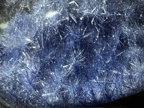 Dumortierite in Quartz