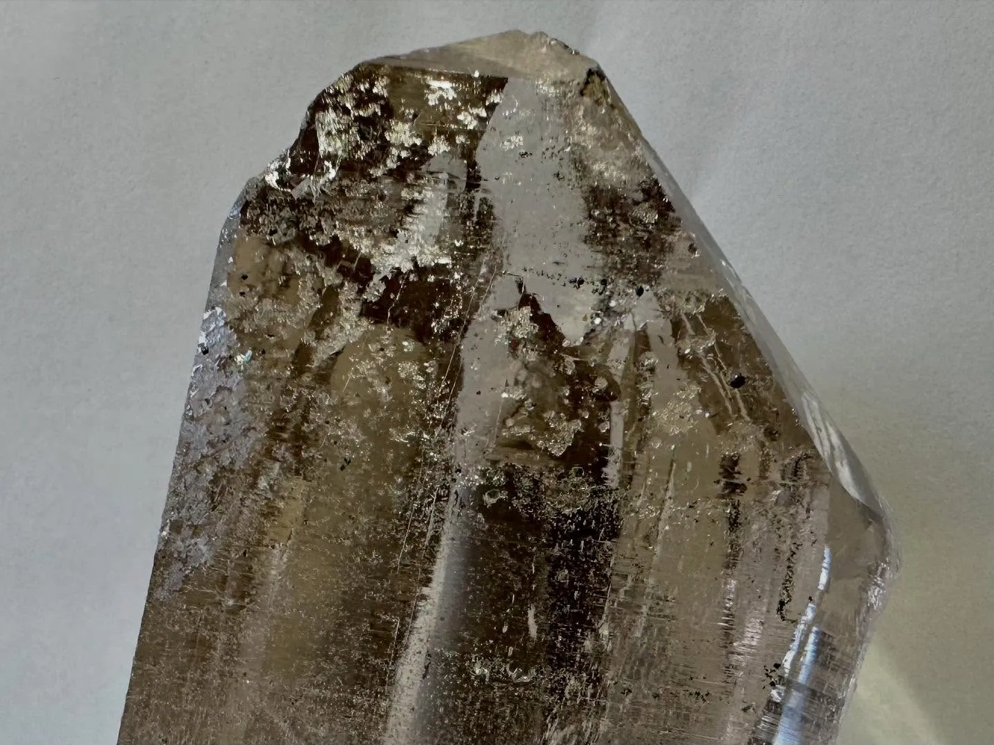 アルプス水晶 (スモーキークォーツ)