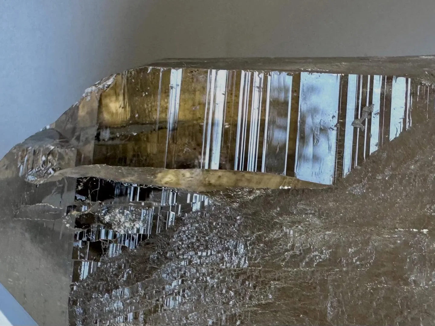 アルプス水晶 (スモーキークォーツ)