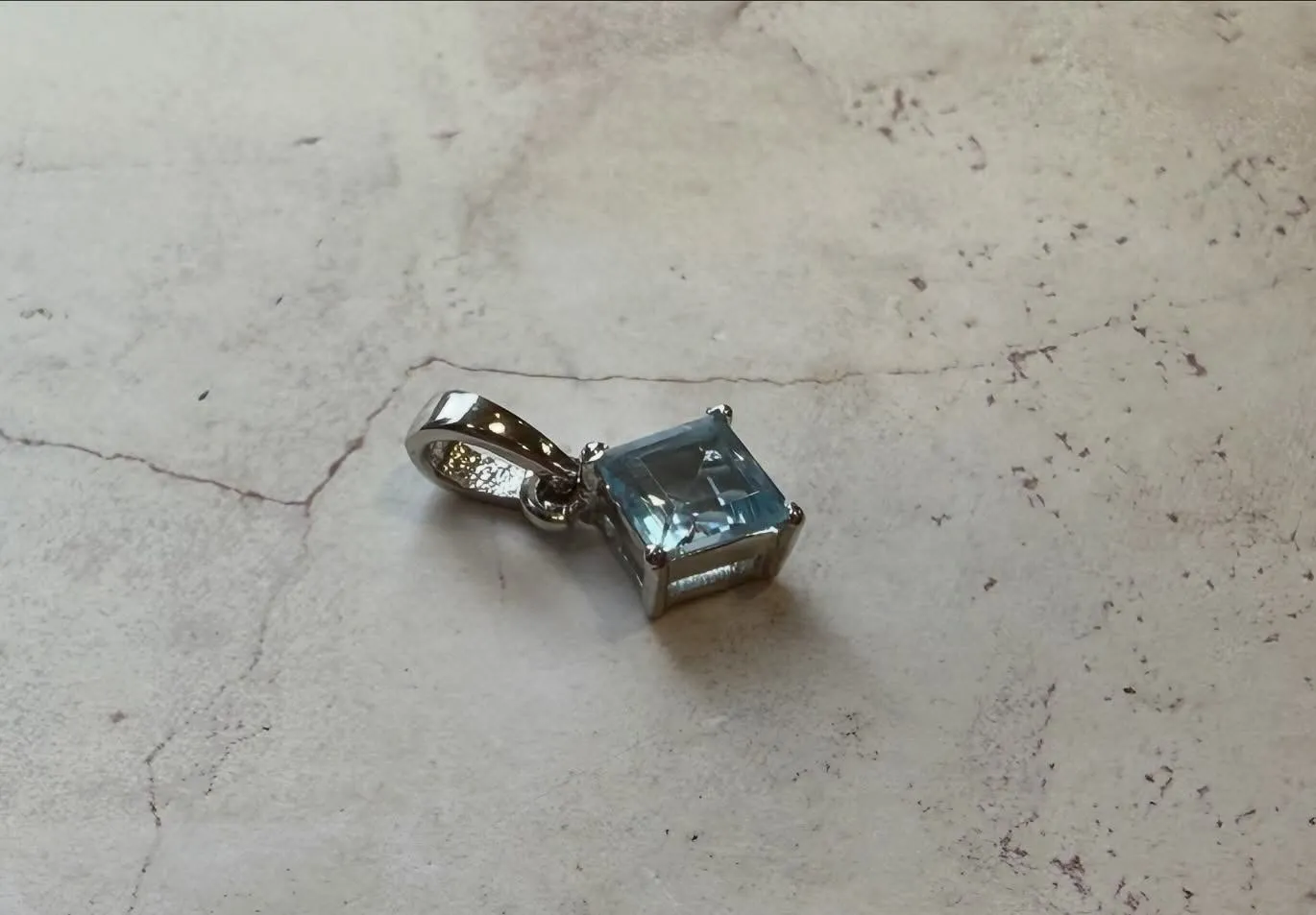 スイスブルートパーズ