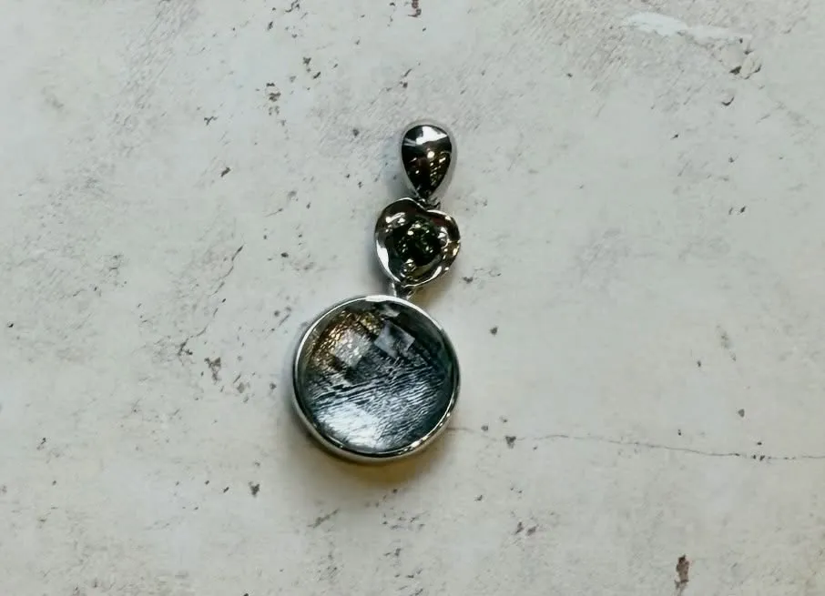 メテオライトxモルダバイト