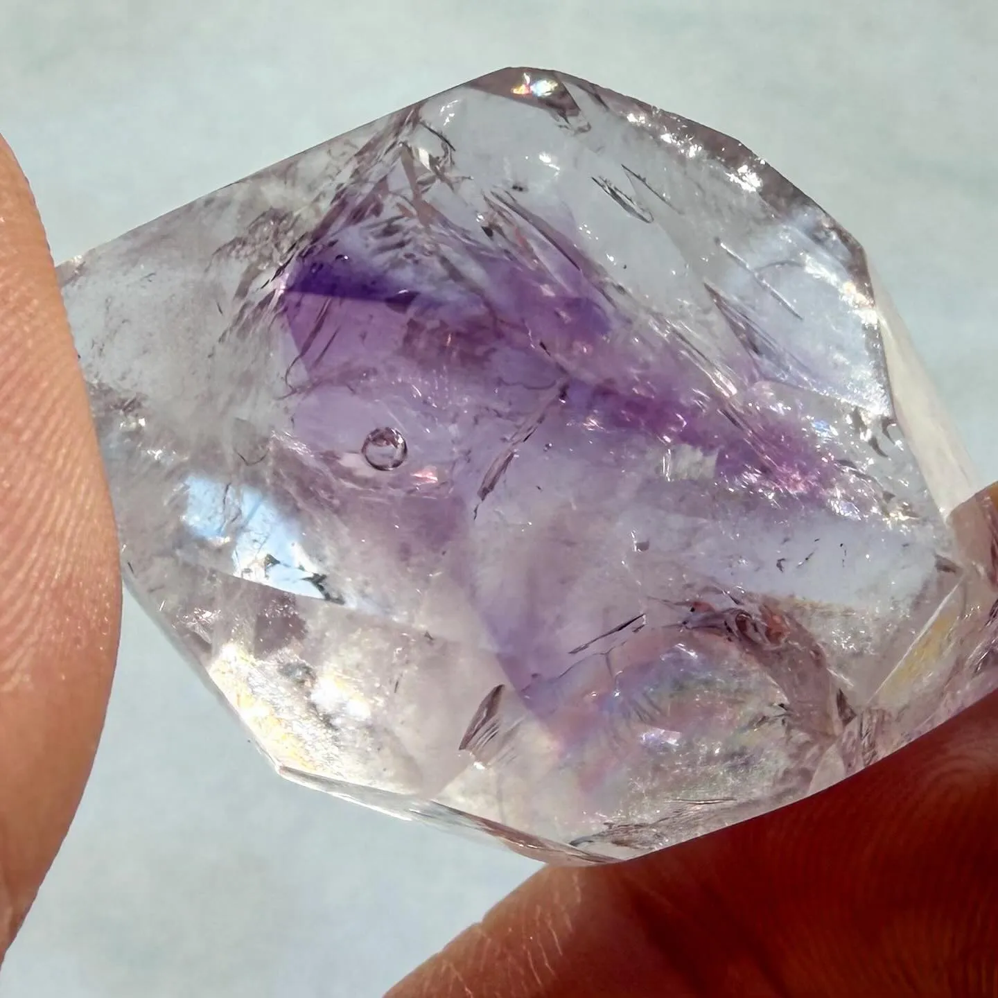 アメジストエレスチャル