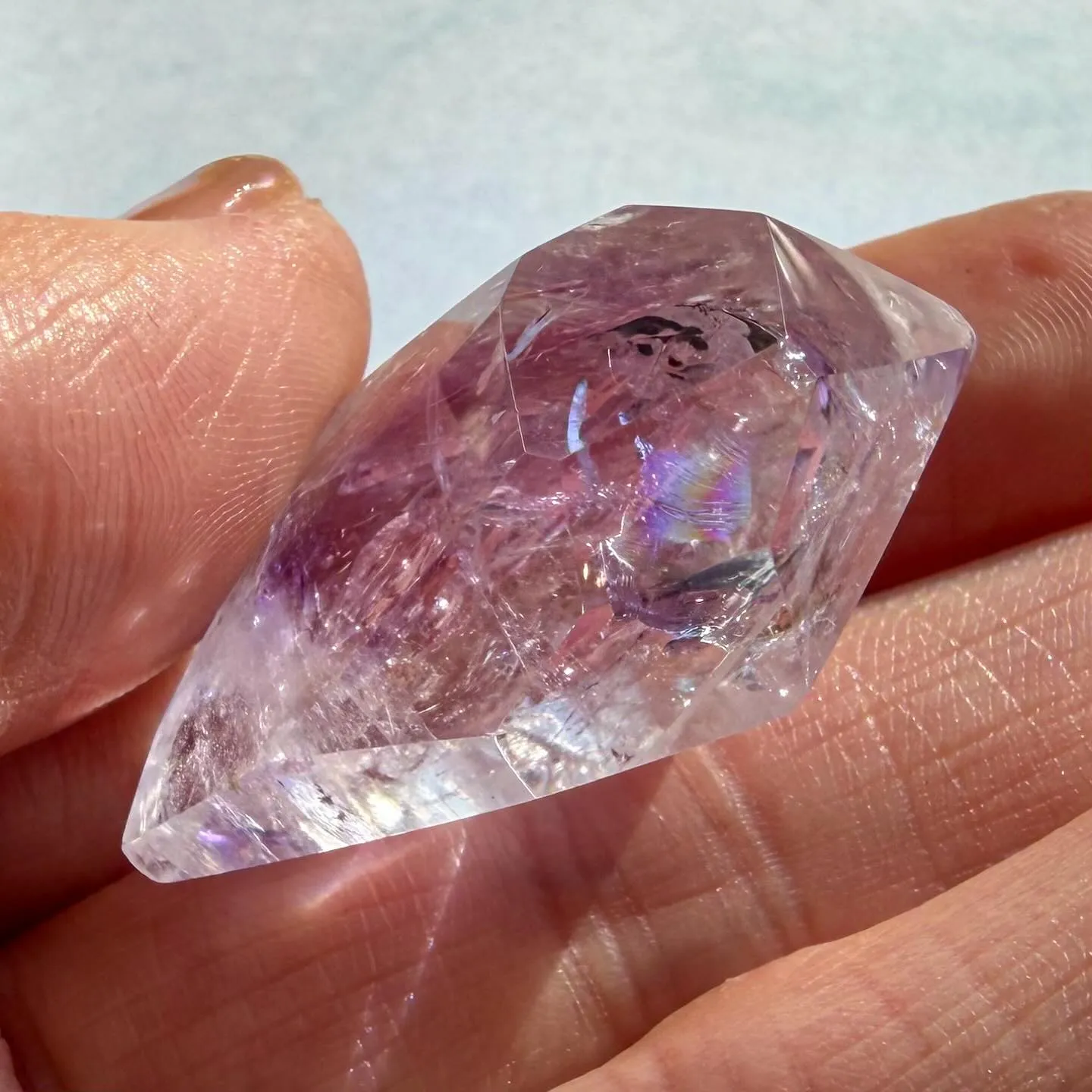 アメジストエレスチャル