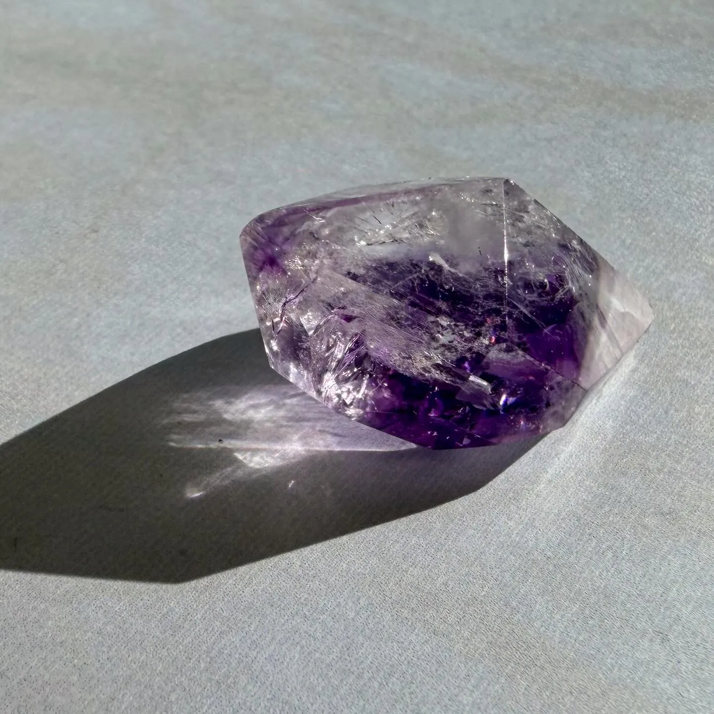 アメジストエレスチャル