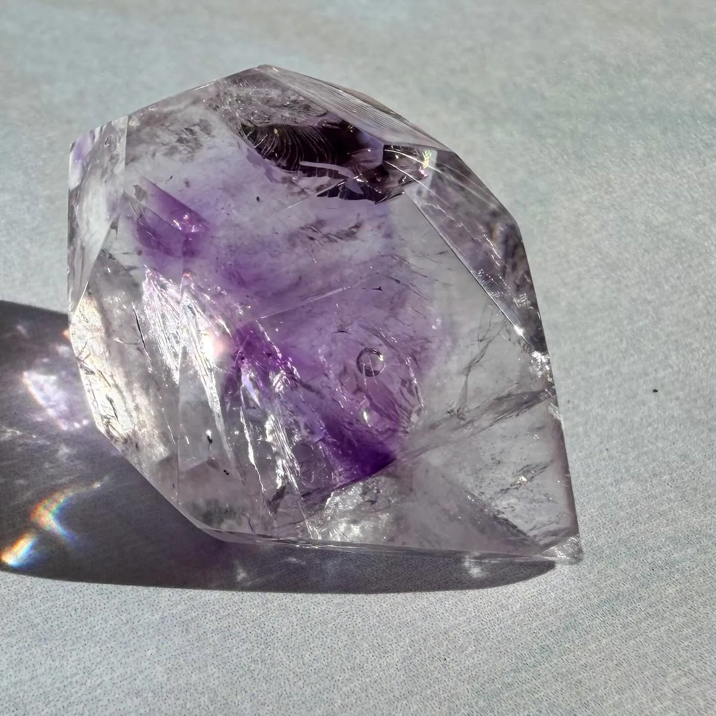 アメジストエレスチャル