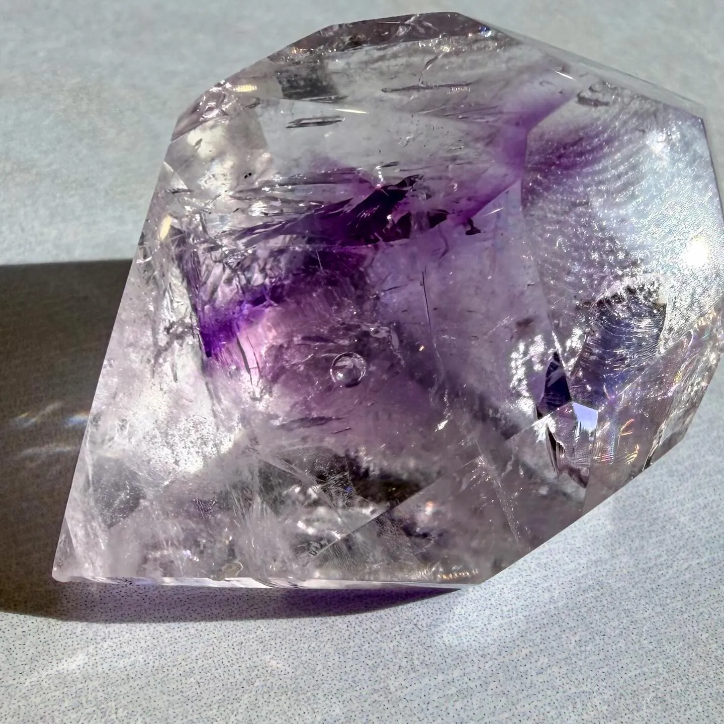 アメジストエレスチャル