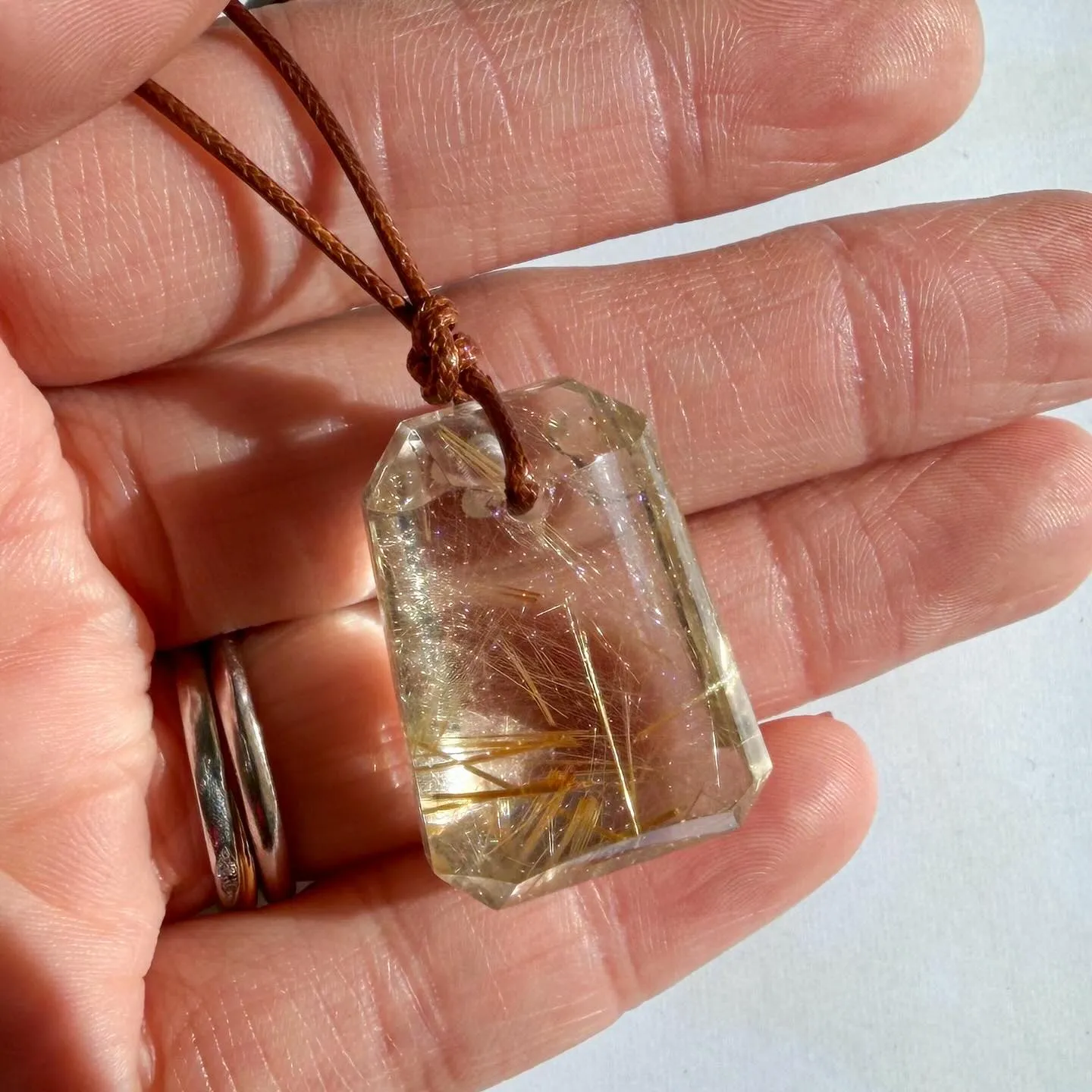 ゴールデンルチルクォーツ