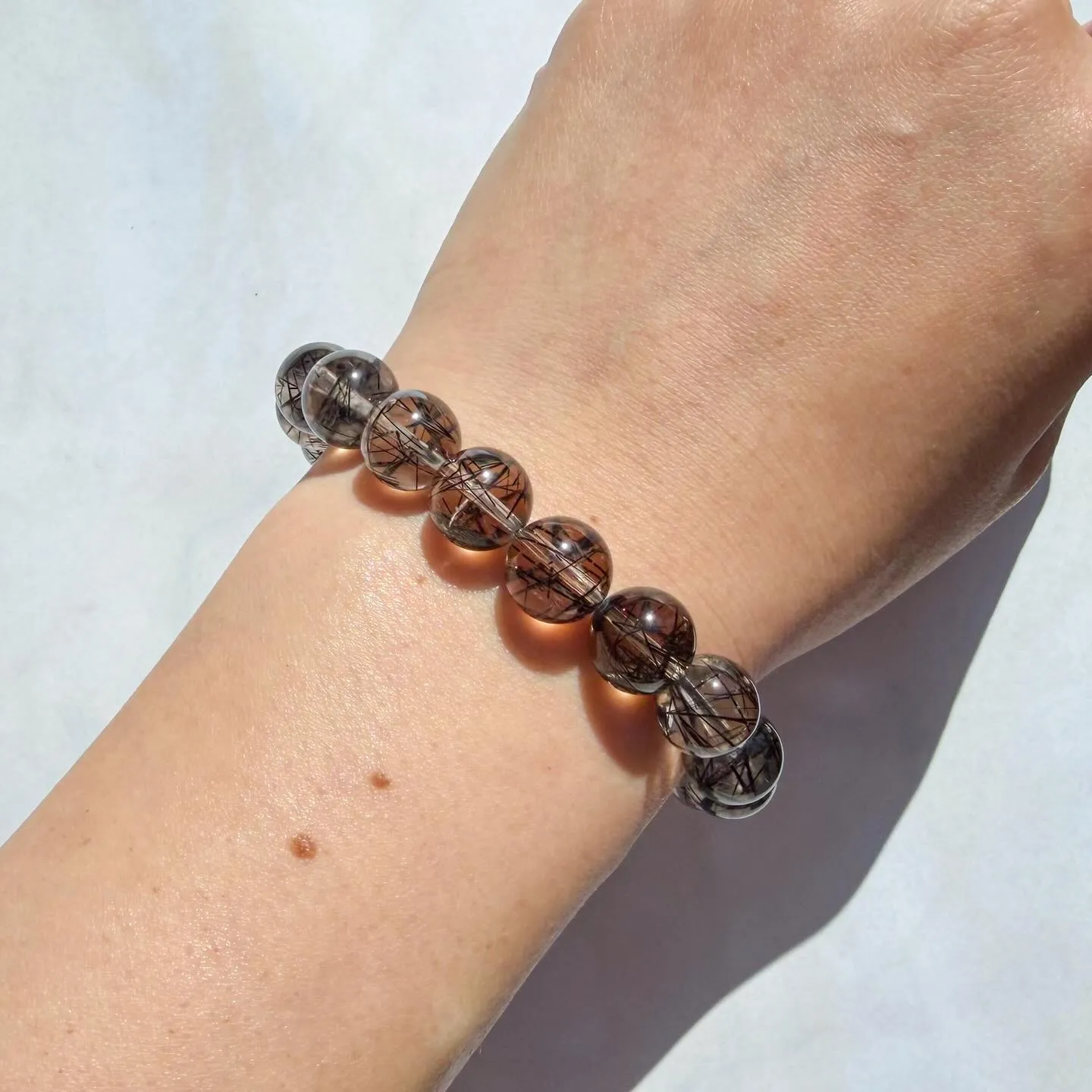 スモーキーブラックルチルクォーツ