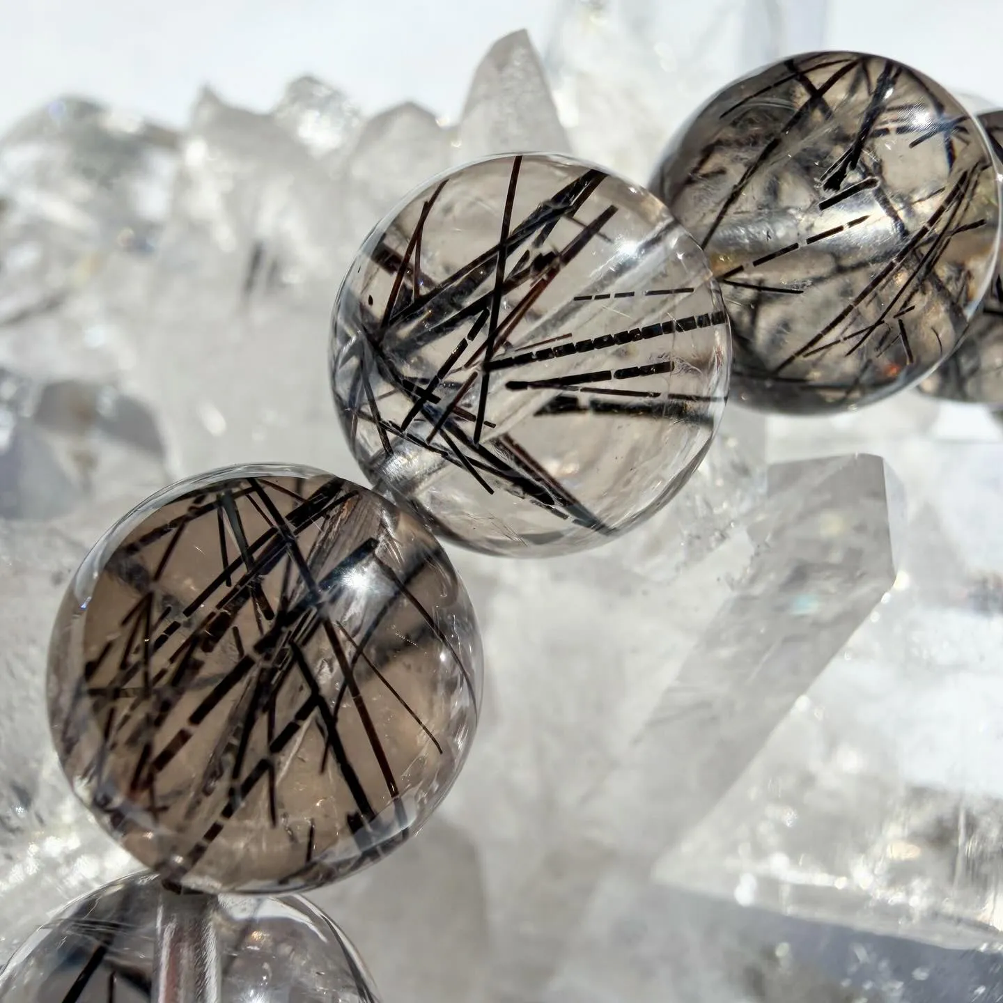 スモーキーブラックルチルクォーツ