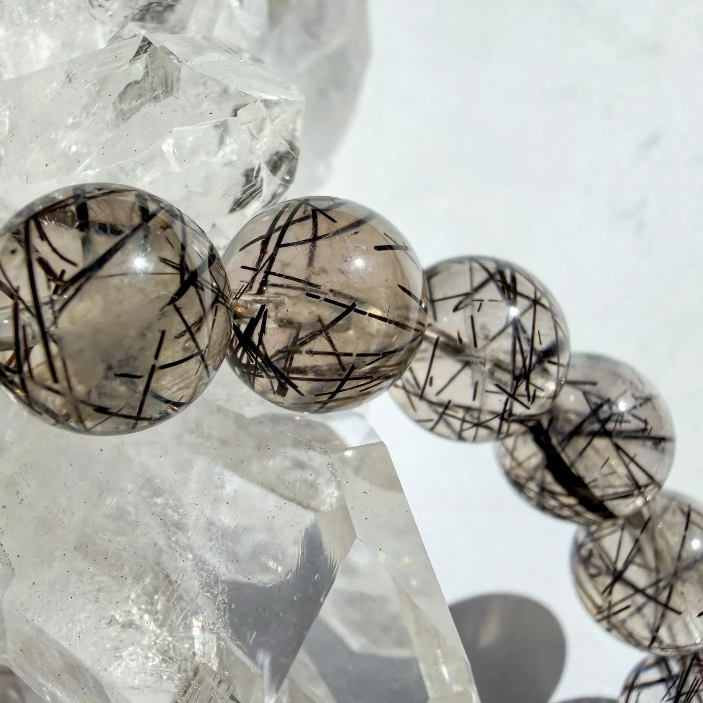 スモーキーブラックルチルクォーツ