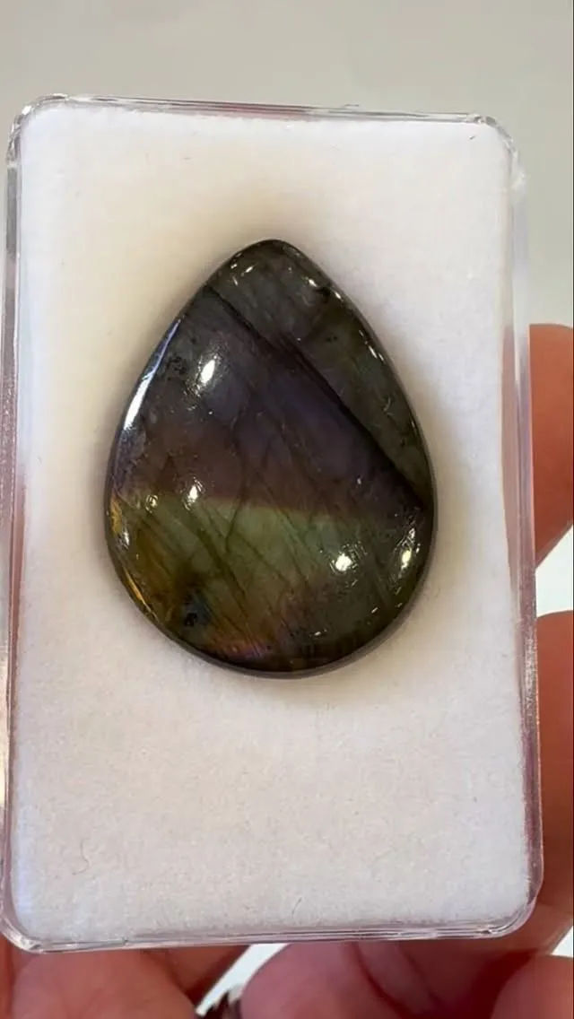 ラブラドライト